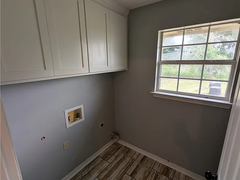 3521 Highway 105 E — Photo 12