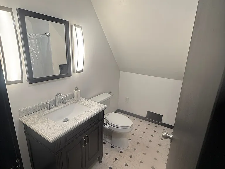 22 Weider St — Photo 11