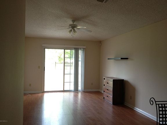2nd image of 868 Candleknoll Ln