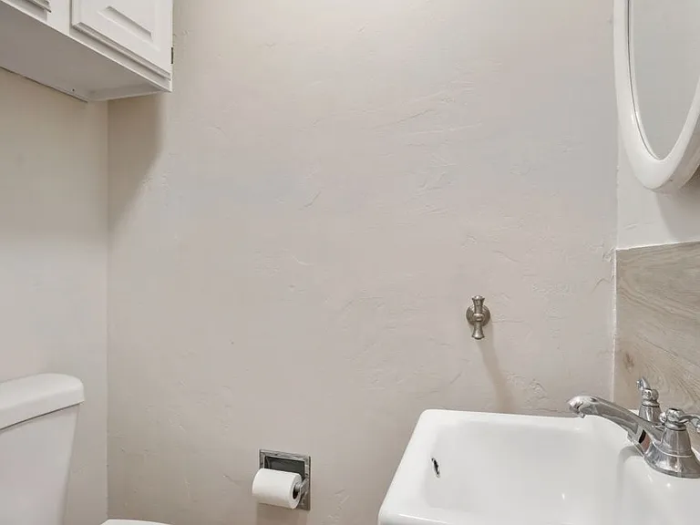 1035 N 260th St E — Photo 17