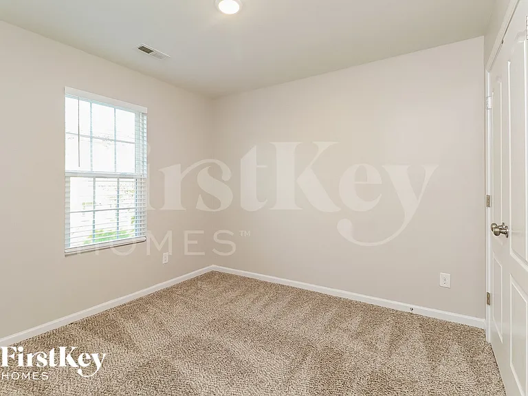 7429 Hidden Creek Dr — Photo 10