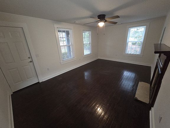 4th image of 328 N College St #A