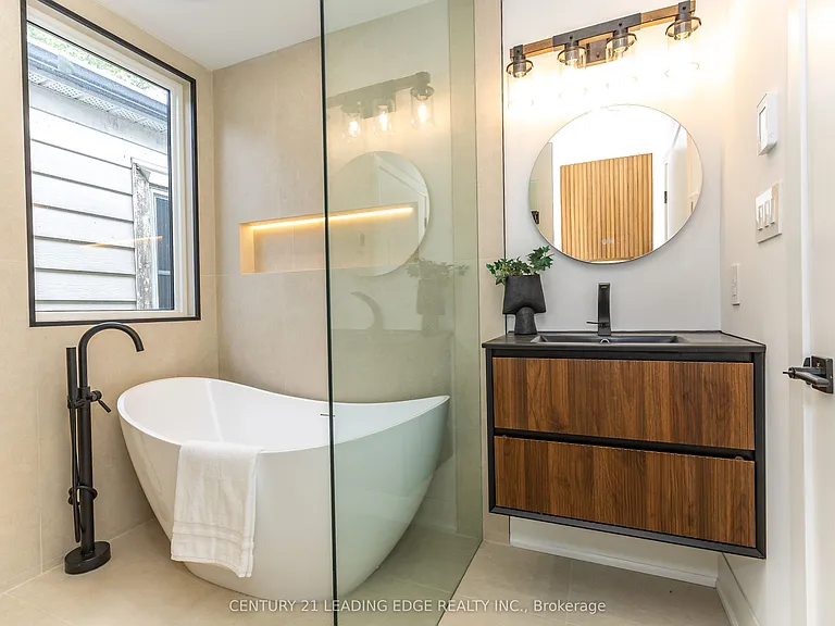 12 Marigold Ave — Photo 21