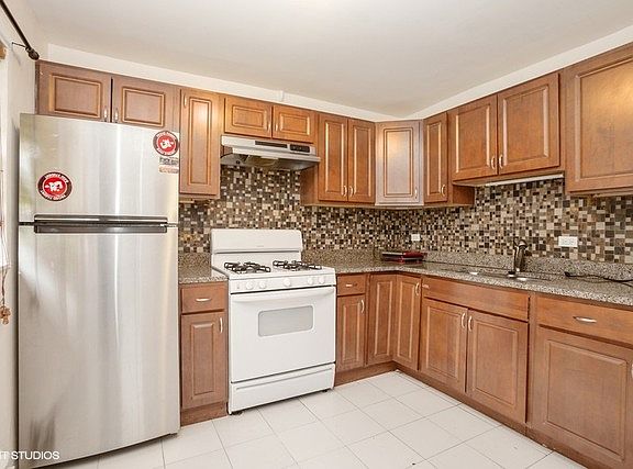 5th image of 693 E Fullerton Ave #3-106