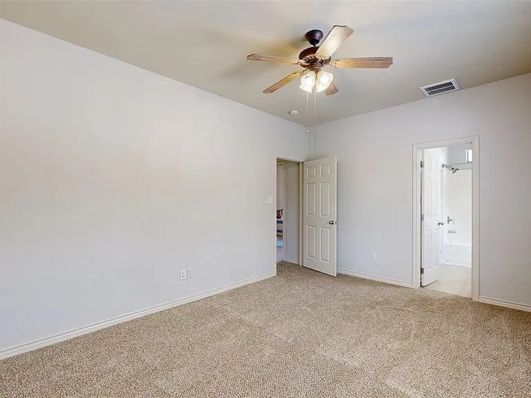 332 Forest Dr — Photo 32
