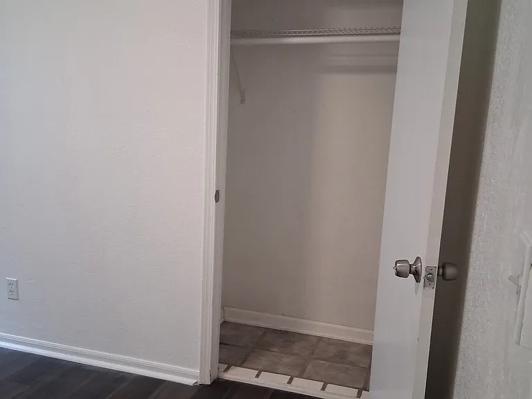 2704-2706 Benton Blvd #2S — Photo 11