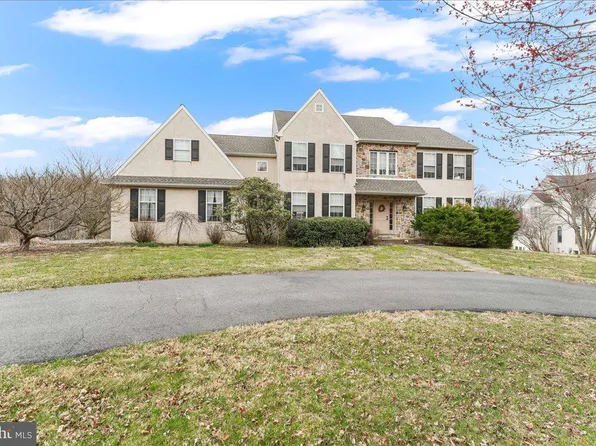 115 Twin Creek Ln, Kennett Square, PA 19348