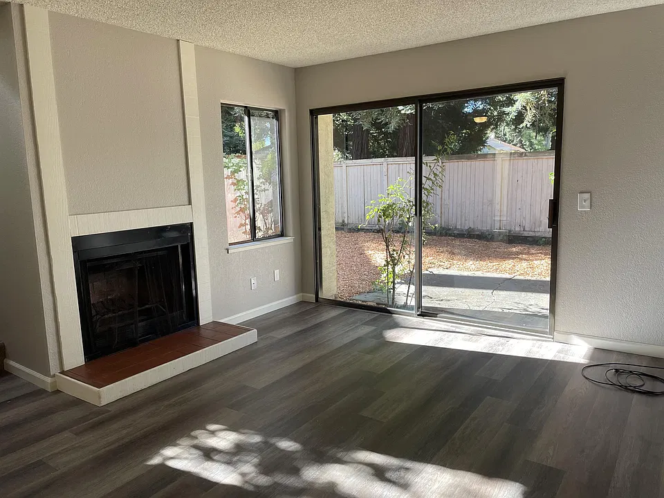 2850 Tachevah Duplex