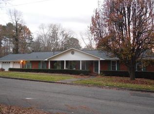 202 Hood Dr SE, Rome, GA 30161