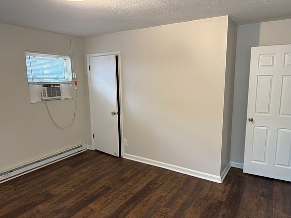 5th image of 133 W Cornwallis Rd