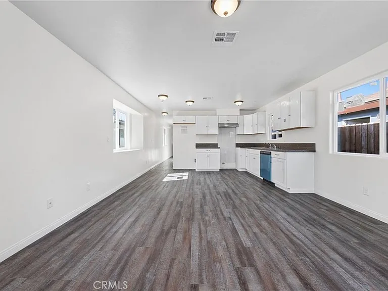 6 S Owens St — Photo 3