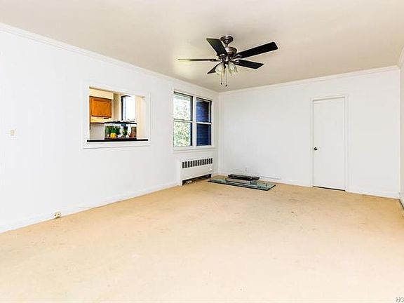 2nd image of 5 Bryant Cres APT 2H
