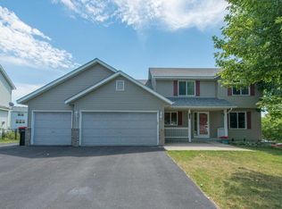 1166 Hidden Creek Blvd, Mayer, MN 55360