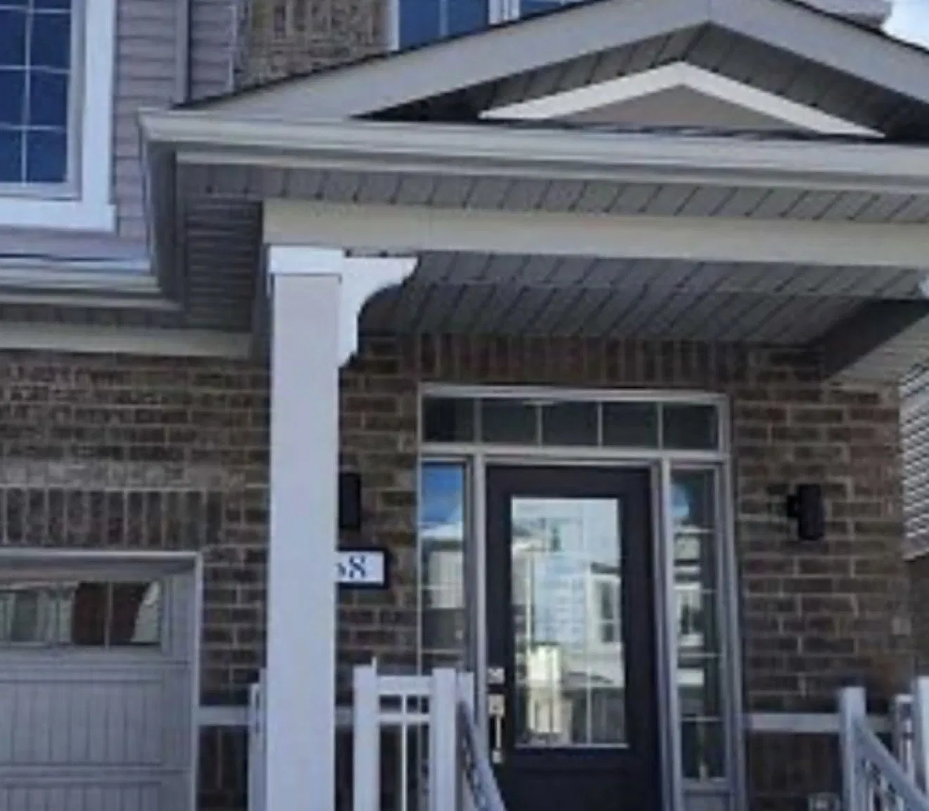 4 bed, $3,000 — Photo 1