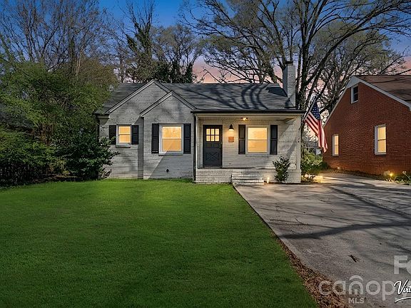 2nd image of 3136 Mathis Dr