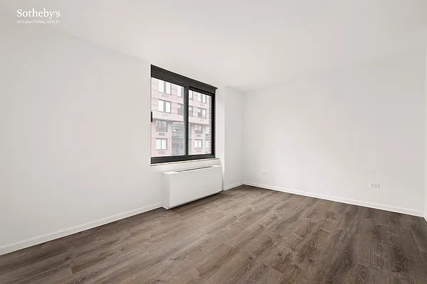 Sold by Sotheby's International Realty | media 27