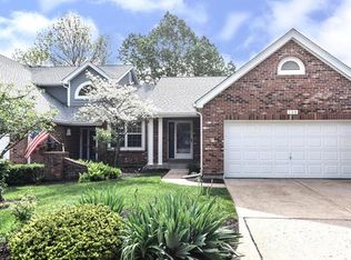 130 N Holloway Rd, Ballwin, MO 63011