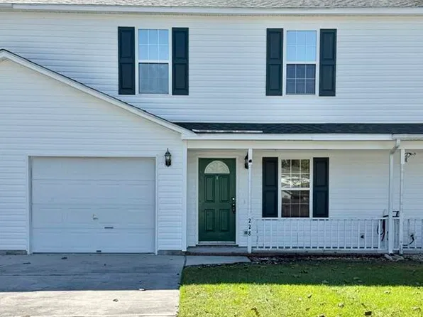 228 Winners Cir S, Jacksonville, NC 28546