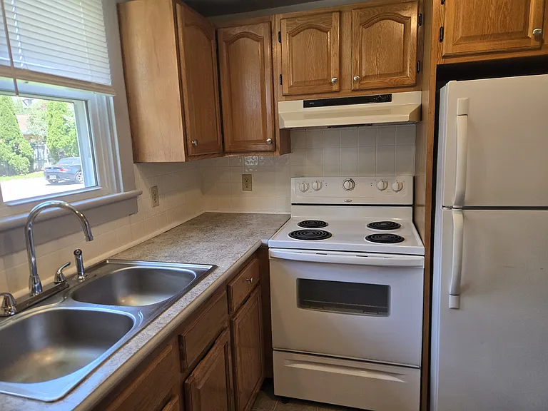 482 W Bainbridge St #W — Photo 4