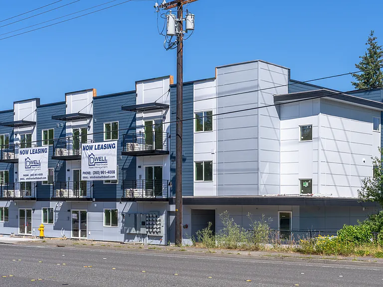 1809 E Sunset Dr — Photo 3