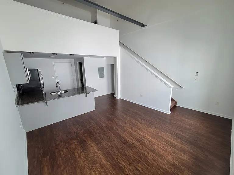 2231 Bryn Mawr Ave #7 — Photo 8