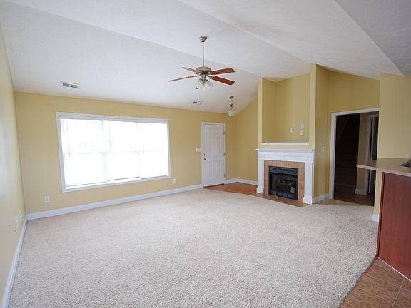 3rd image of 195 Seabiscuit Dr