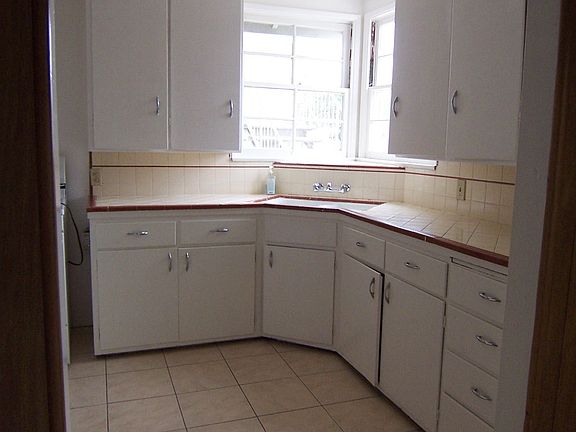 4th image of 105 S Grandview Ave APT A