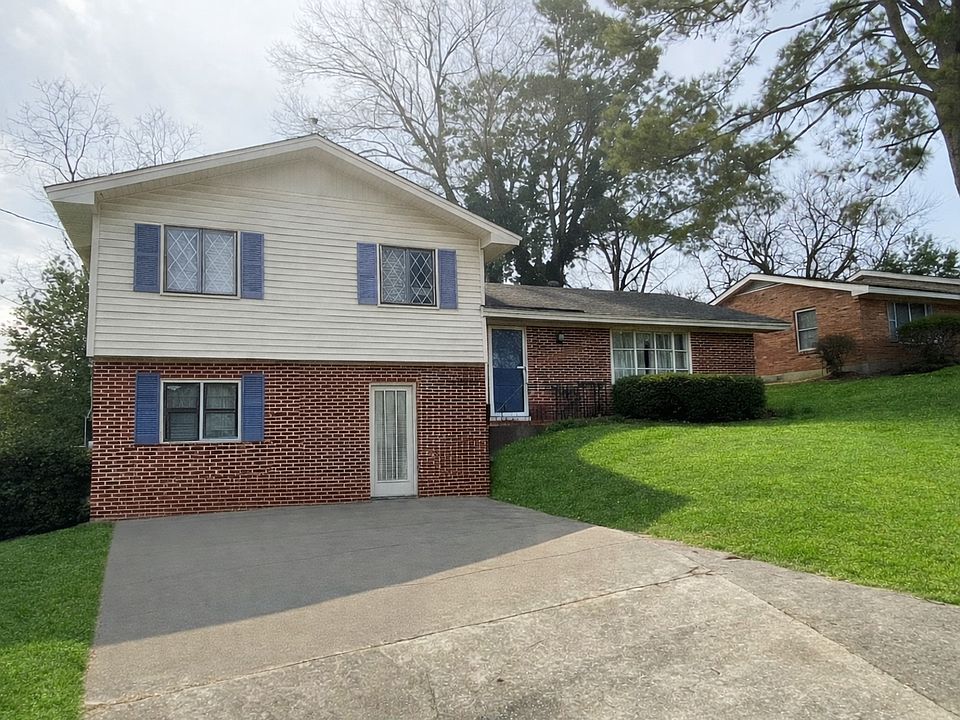 1st image of 844 Sir Michael Dr