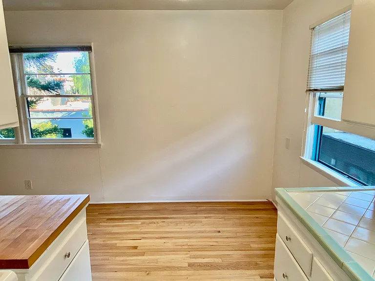 1043 Grant St #A — Photo 5