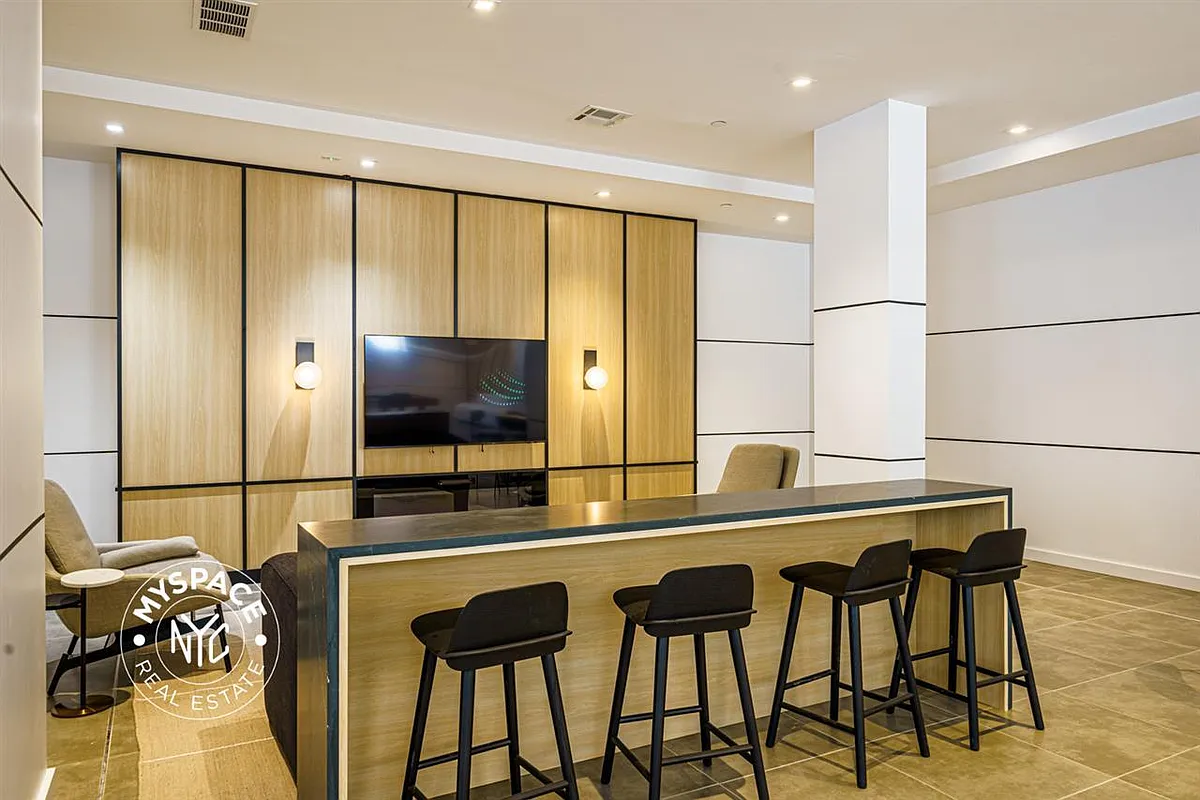floor plan 16