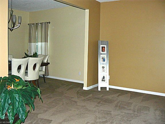 2nd image of 2075 Harrison Dr