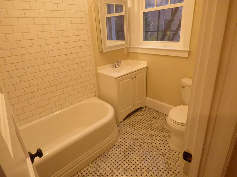 1960 Biltmore St NW #3 — Photo 15