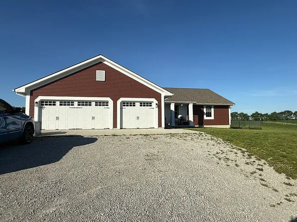 1564 Stingley Rd, Wilmington, OH 45177