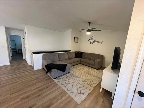 2nd image of 1215 Chancellor Dr