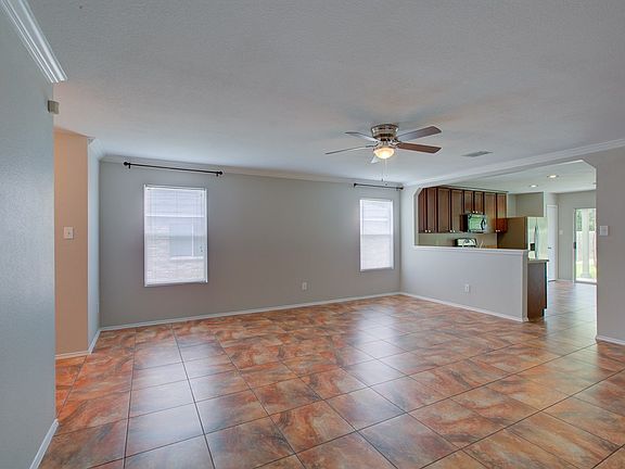5th image of 156 Onyx Lake Dr