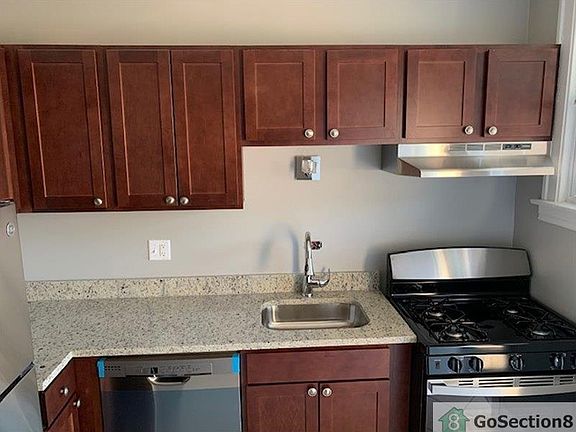 2nd image of 5602 S Francisco Ave #2