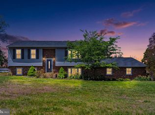 7074 Grays Mill Rd, Warrenton, VA 20187