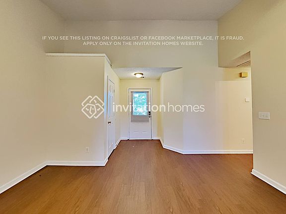3rd image of 302 Shoal Cir