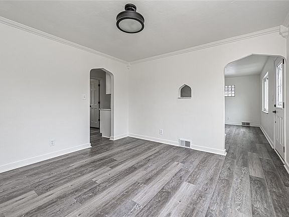 5th image of 4355 Spring Garden Rd