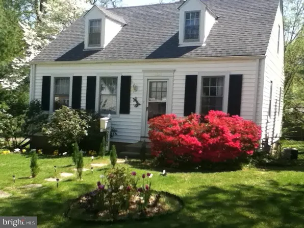 2805 Cameron Rd, Falls Church, VA 22042