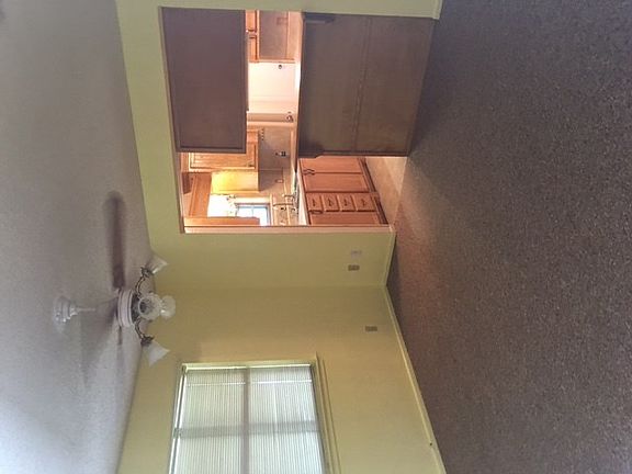 4th image of 1112 N Granada Ave