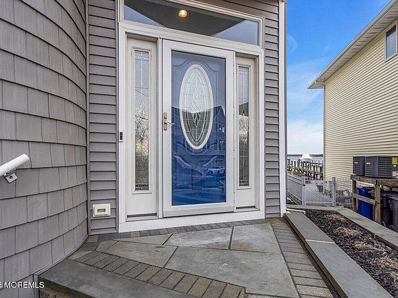 5th image of 77 Bay Breeze Drive