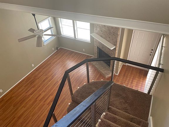 4th image of 2406 Villa Ct #2406