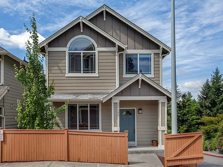 24102 39th Ct SE — Photo 16