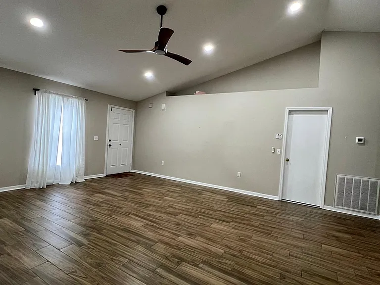 3673 Wellington Pl — Photo 15