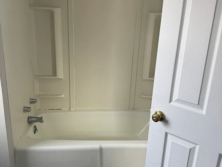 147 Newton Ave — Photo 10