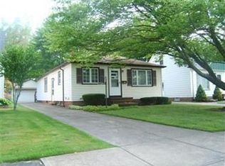 9607 Pinegrove Ave, Parma, OH