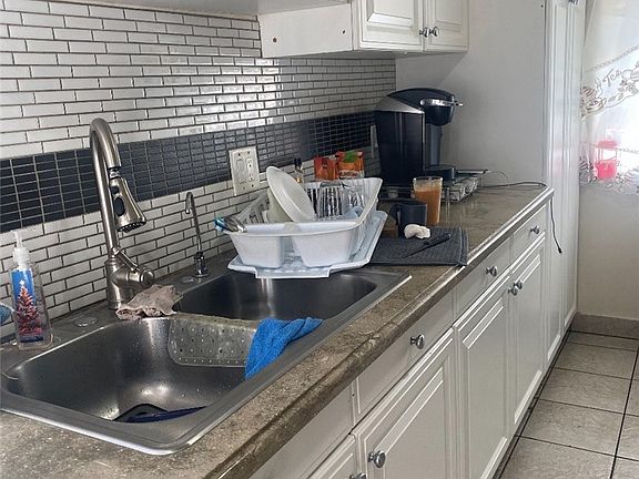 4th image of 10246 Haddon Ave
