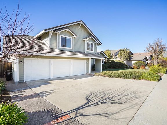 4th image of 3105 Meadowlands Ln
