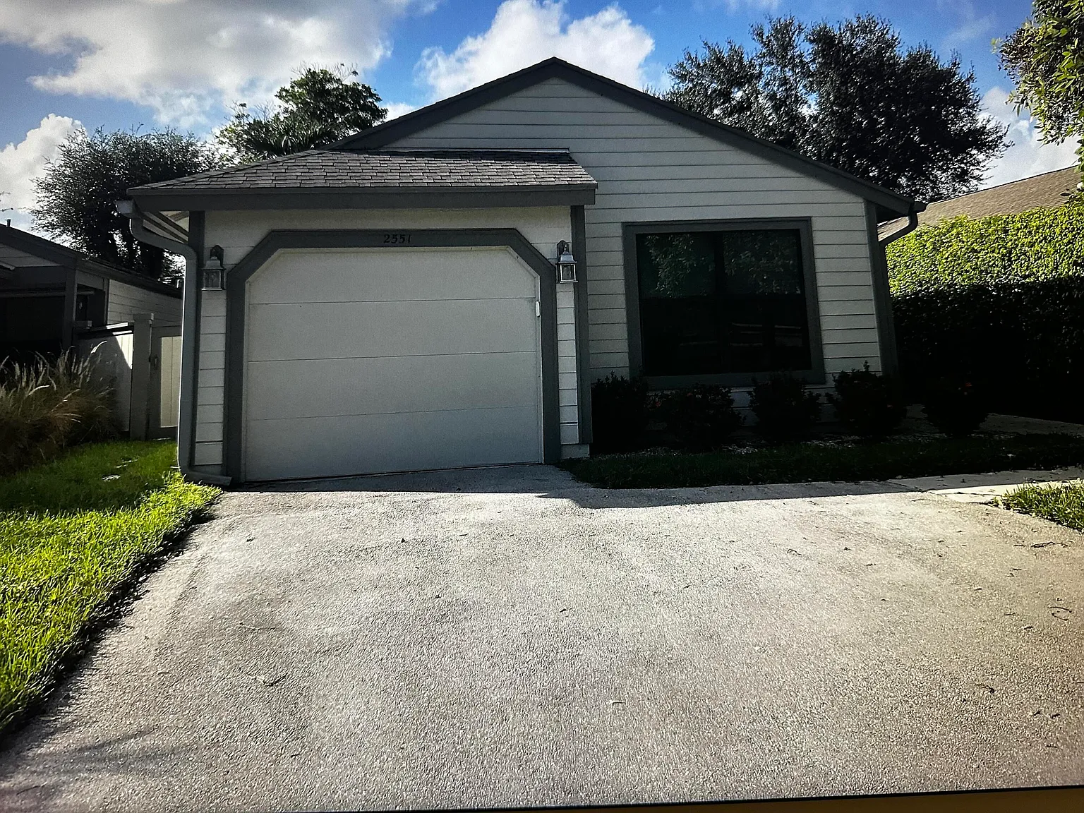 2 bed, 2.0 bath, 1231 sqft, $6,000 — Photo 2